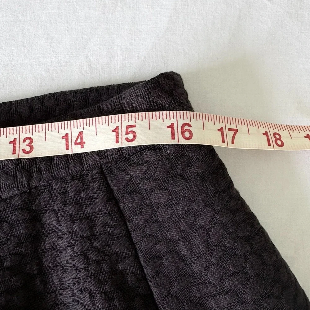H&M Womens Black Textured Pleated Front A-Line Minimalist Classic Skirt Size‎ 14